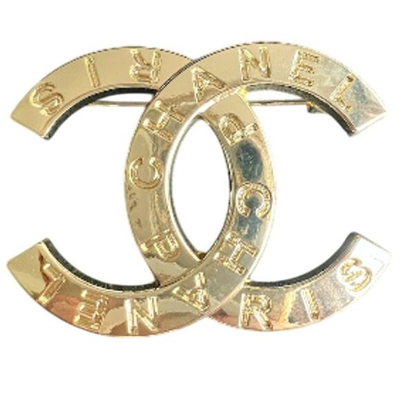 Chanel Bright Gold Signature Paris Brooch Fall 2021 Act II (CCXX022) - Picture 1 of 5
